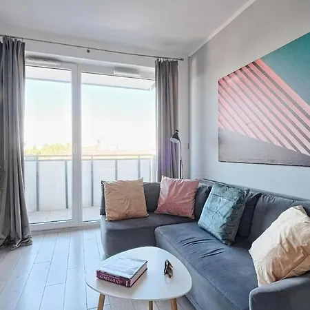 Urban Nest Group & Walowa