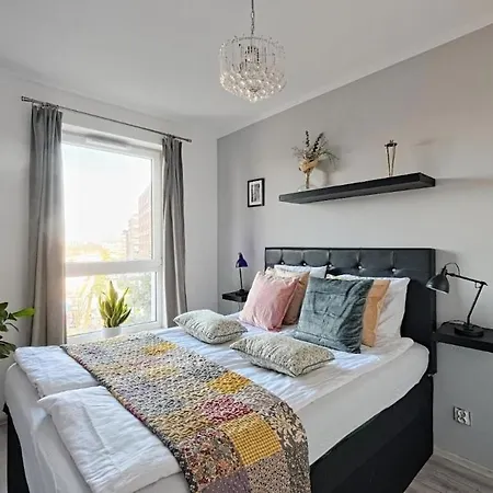 Urban Nest Group & Walowa